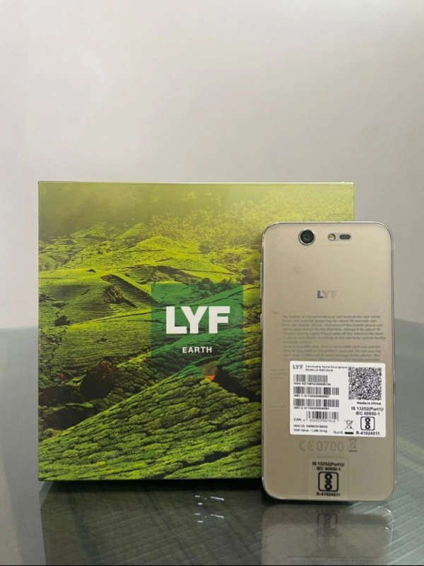 Lyf Earth | 4G LTE | 3 GB | 32 GB |ANDROID SMART PHONE | OPEN BOX